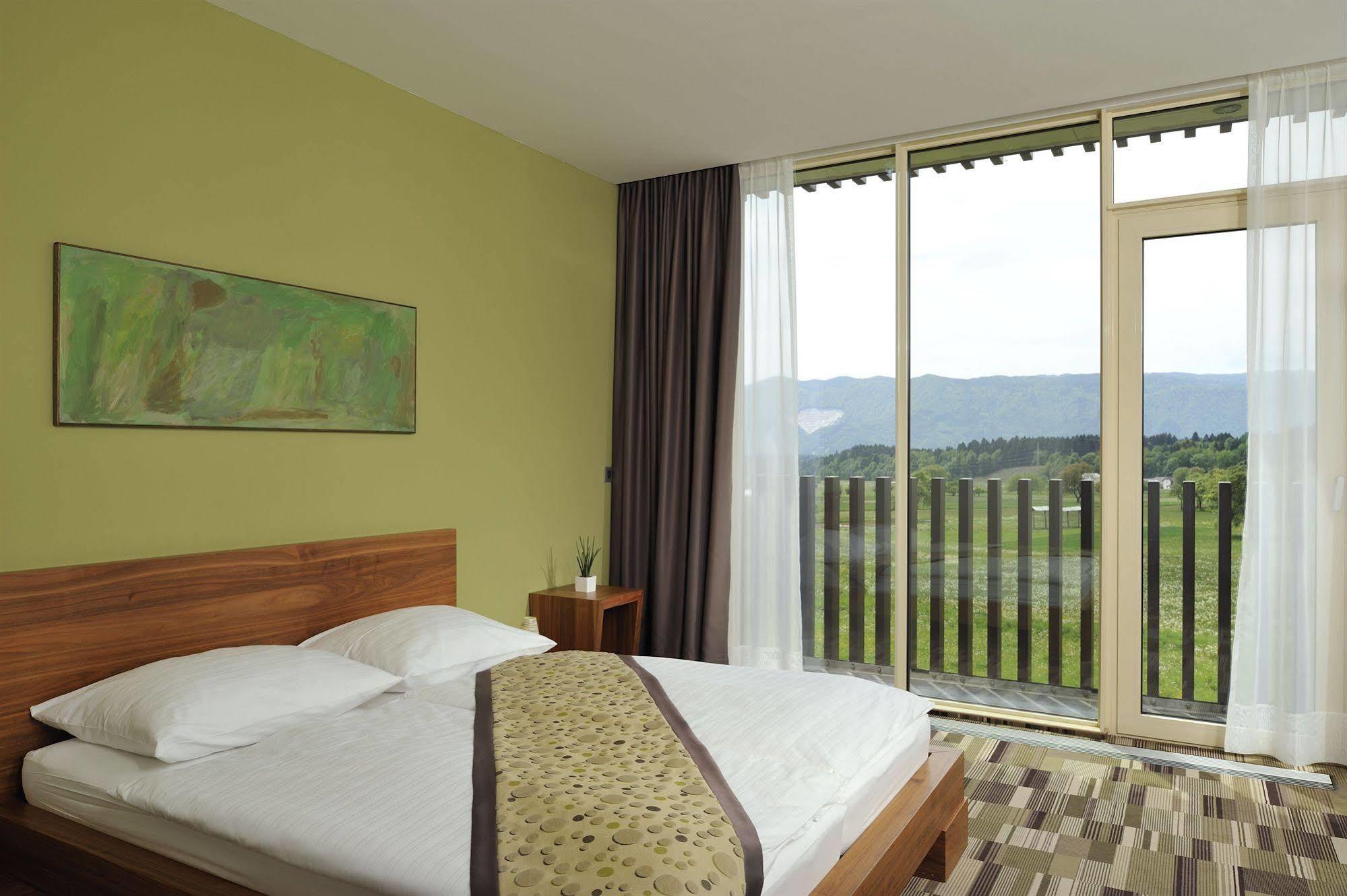 Lambergh Chateau & Hotel Dvorska Vas Eksteriør billede